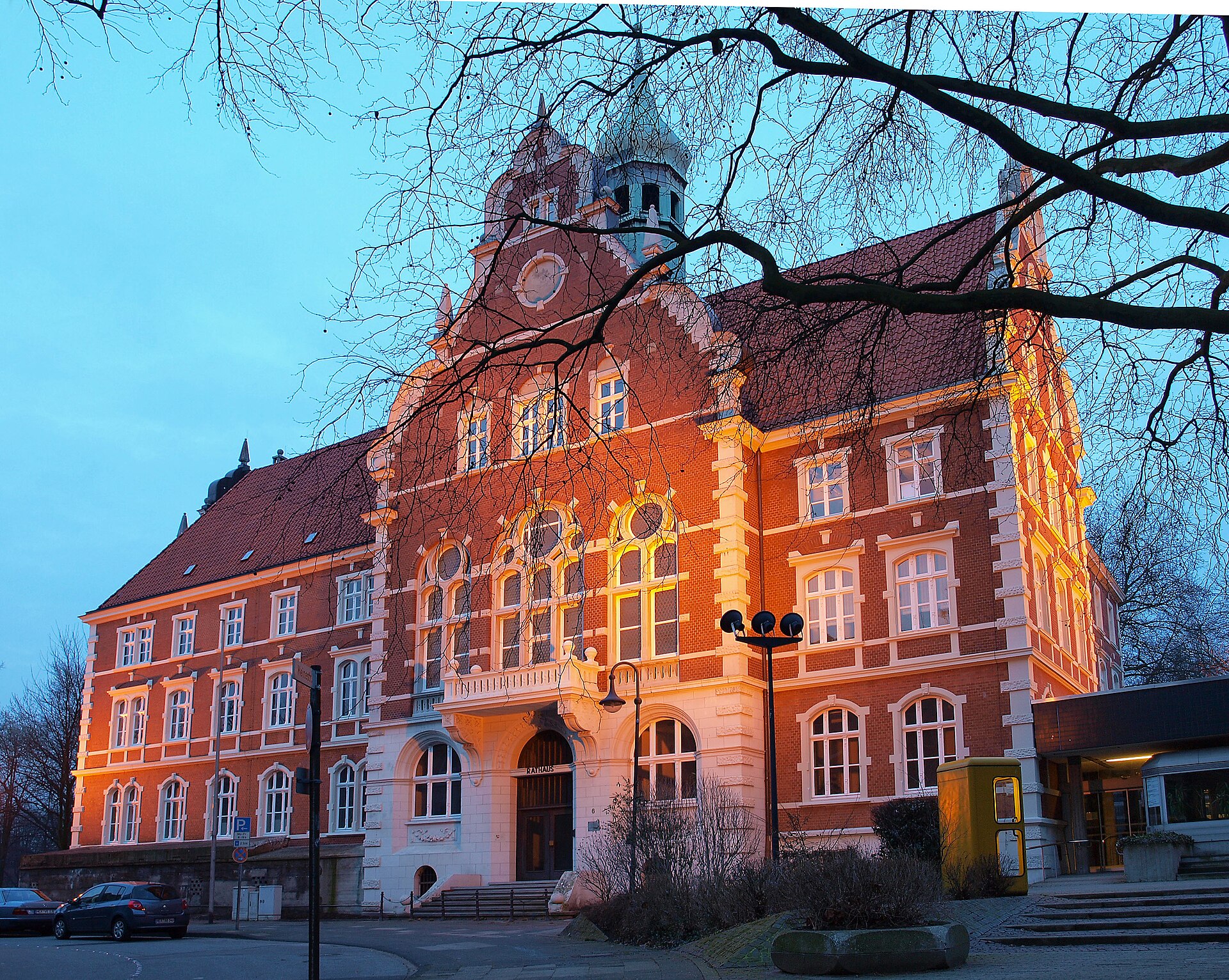 Stadtmotiv in Herne – Rathaus Wanne - panoramio